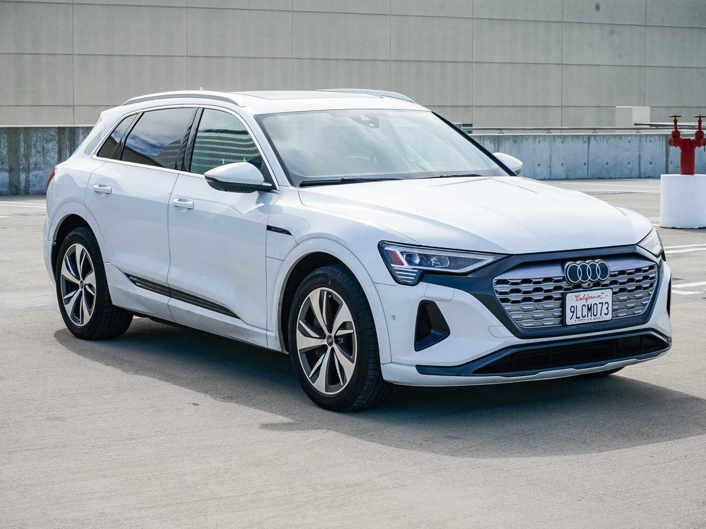 Used 2024 Audi Q8 e-tron Premium Plus w/ Premium Plus Package image 5