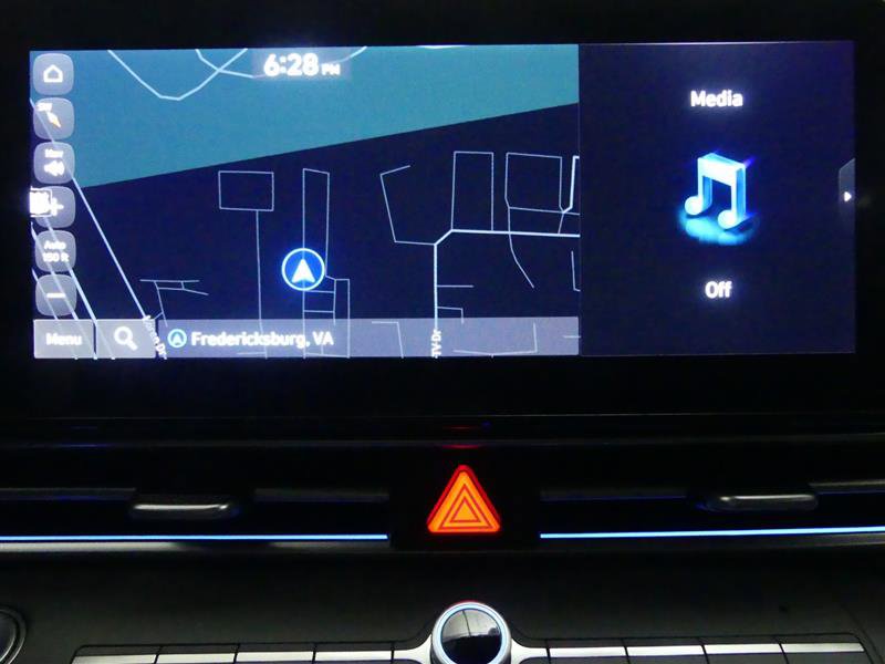 Used 2024 Hyundai Elantra SEL image 7