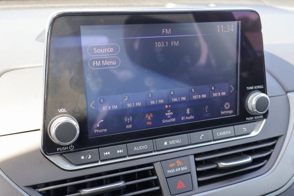 Used 2025 Nissan Altima 2.5 SR image 3