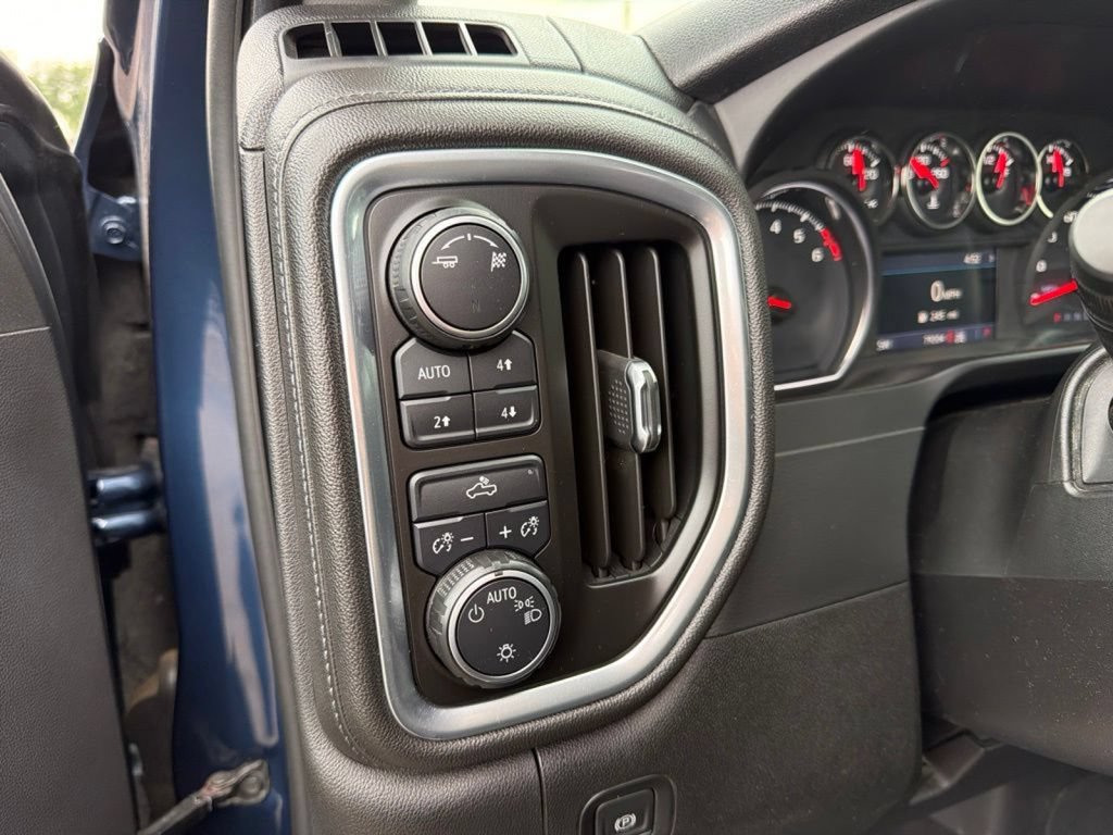 Used 2019 Chevrolet Silverado 1500 LT w/ All-Star Edition AWD/4WD image 12