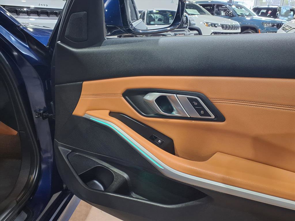 Used 2020 BMW 330i xDrive Sedan w/ Convenience Package image 21