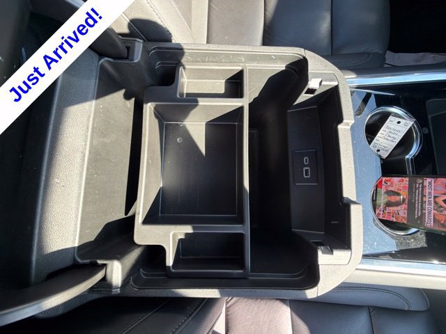 Used 2025 Chevrolet Suburban Z71 AWD/4WD image 31