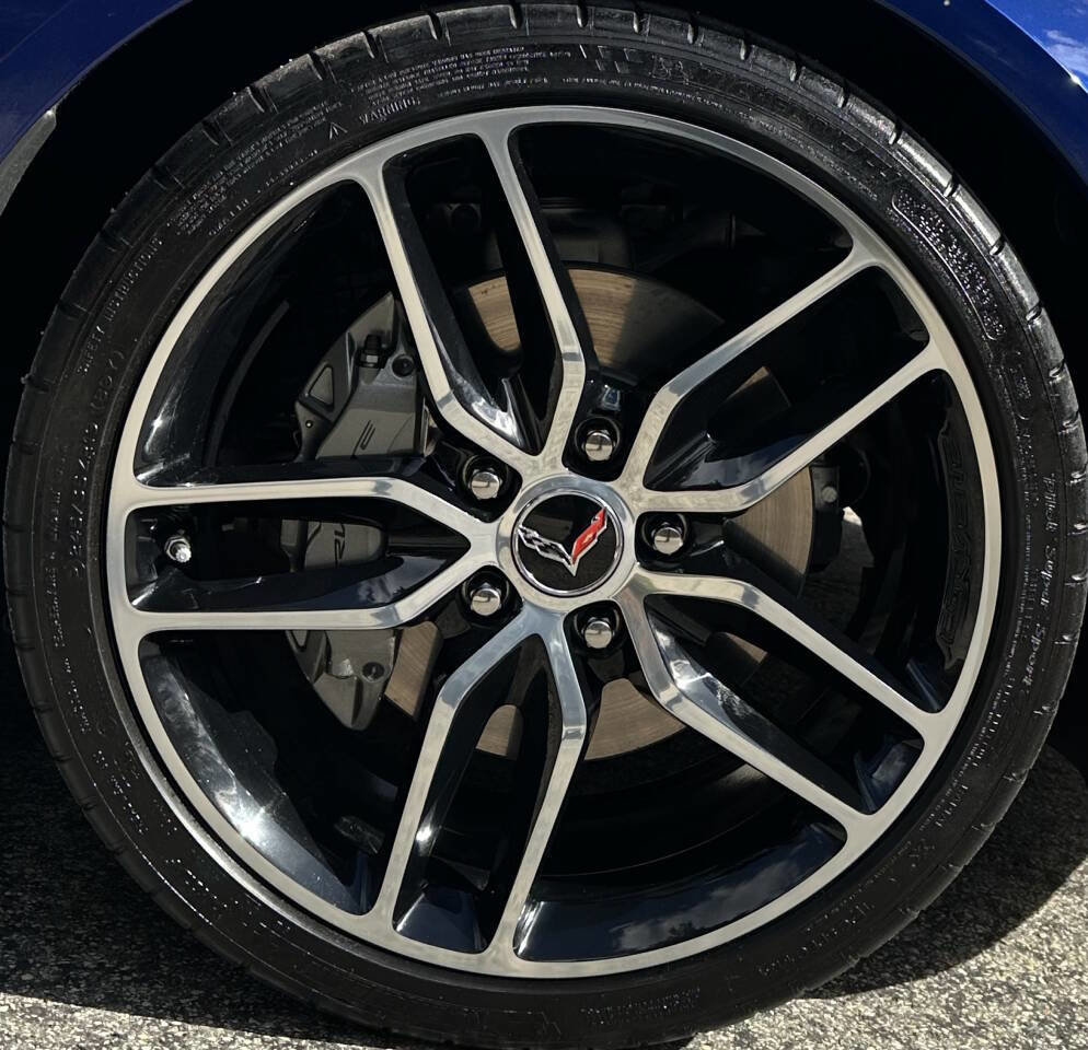 Used 2017 Chevrolet Corvette Stingray Convertible w/ 1LT RWD image 11
