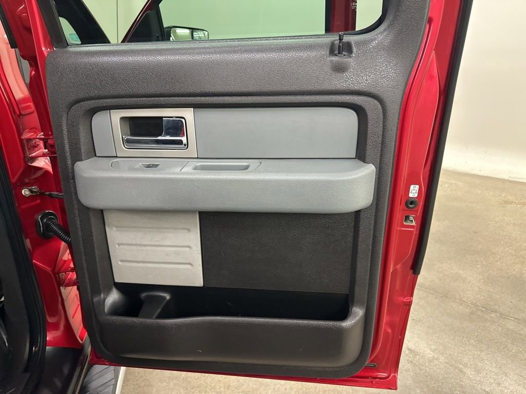 Used 2011 Ford F150 XLT w/ XLT Chrome Pkg image 22