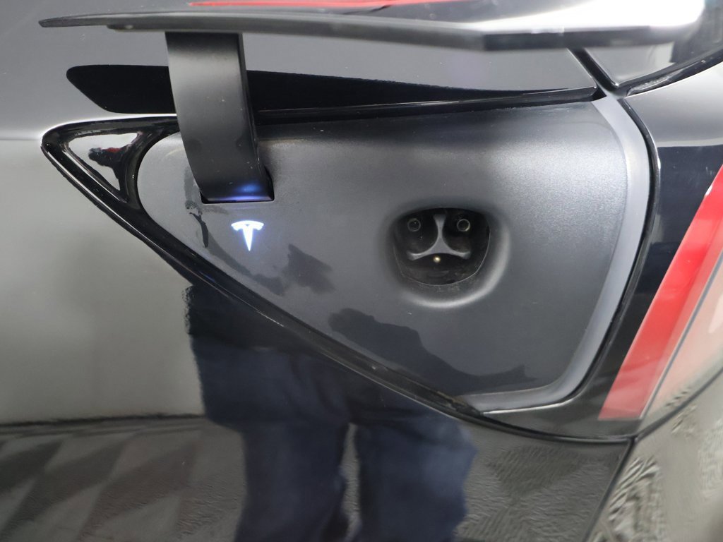 Used 2023 Tesla Model 3 Standard Range image 17