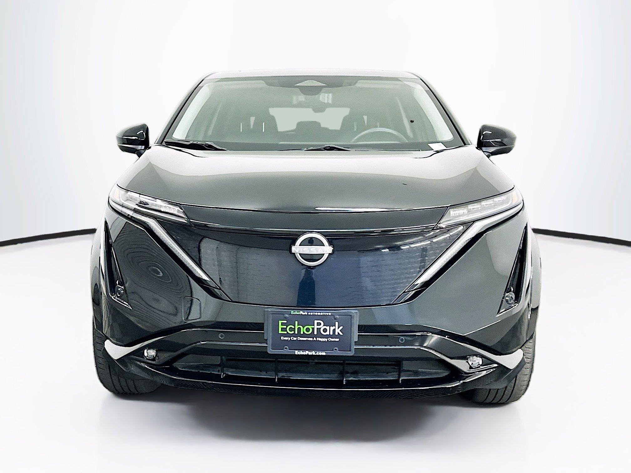 Used 2023 Nissan Ariya AWD image 2