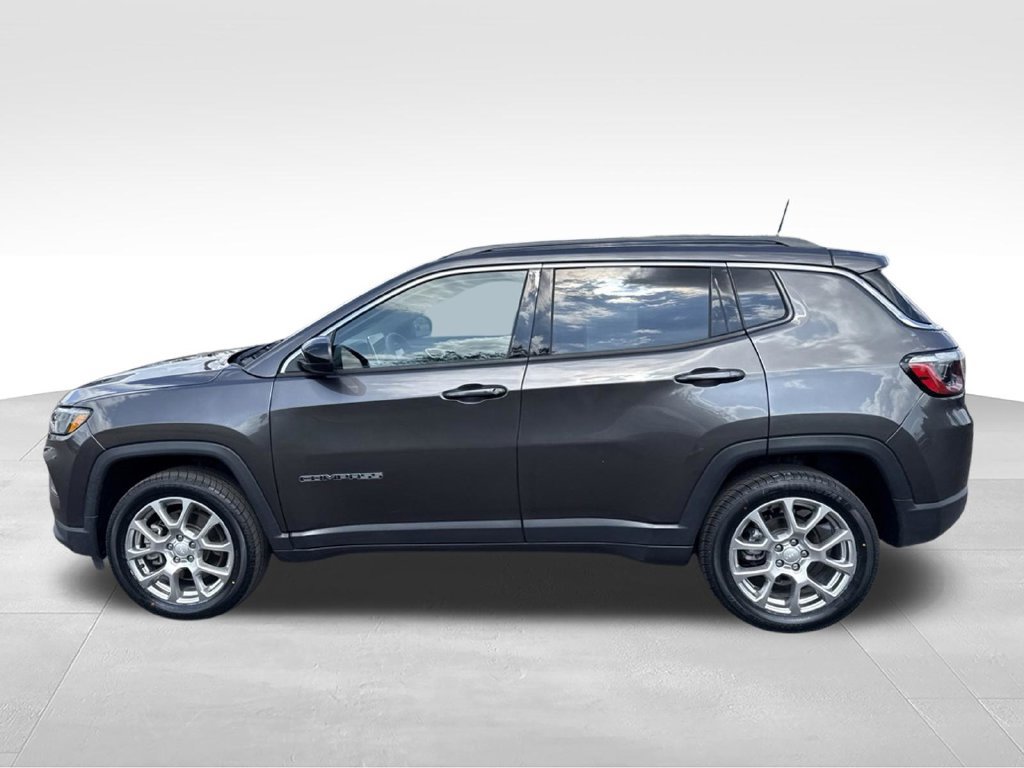 Certified 2023 Jeep Compass Latitude AWD/4WD image 7