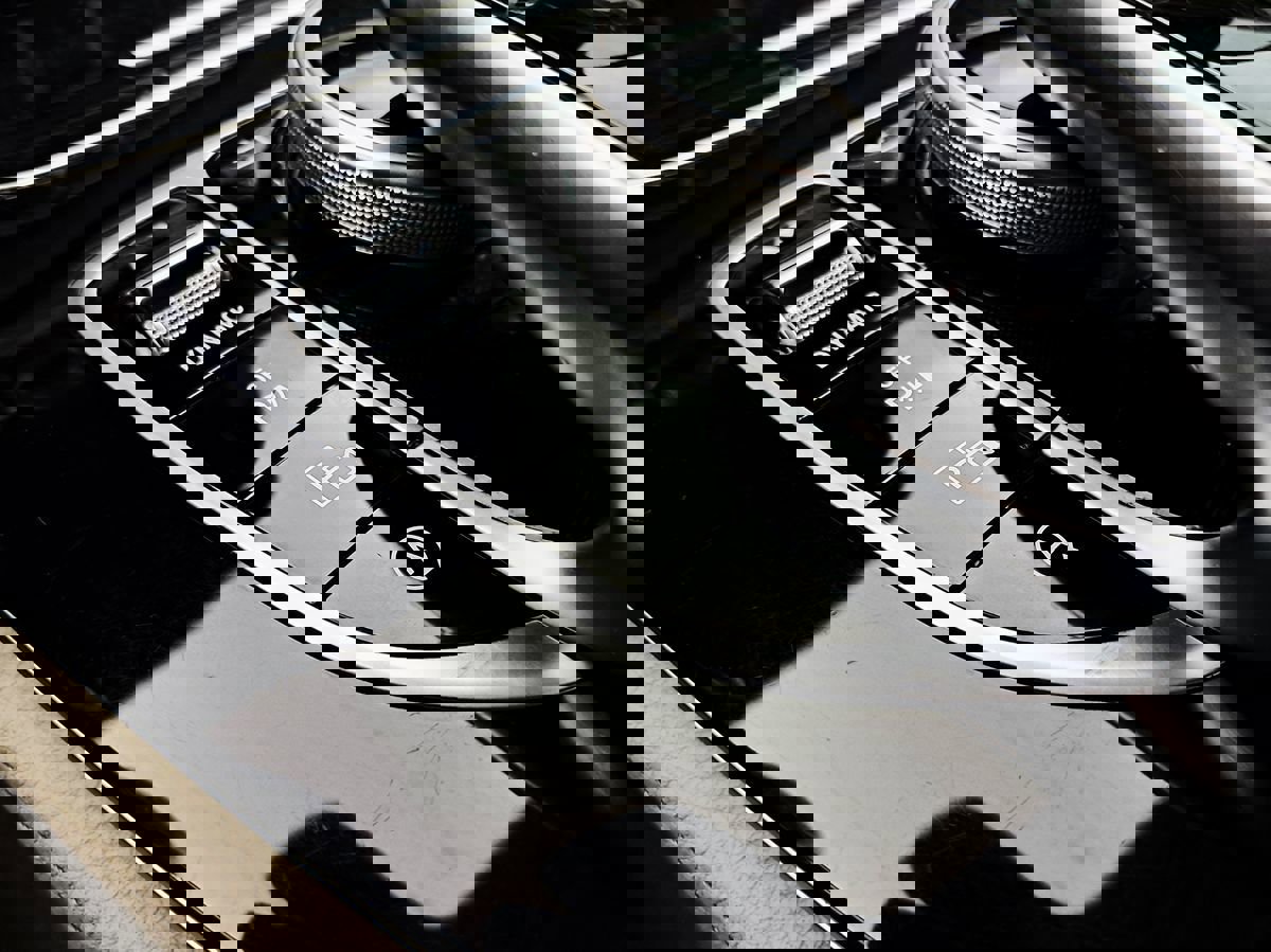 Used 2018 Mercedes-Benz E 300 4MATIC image 34