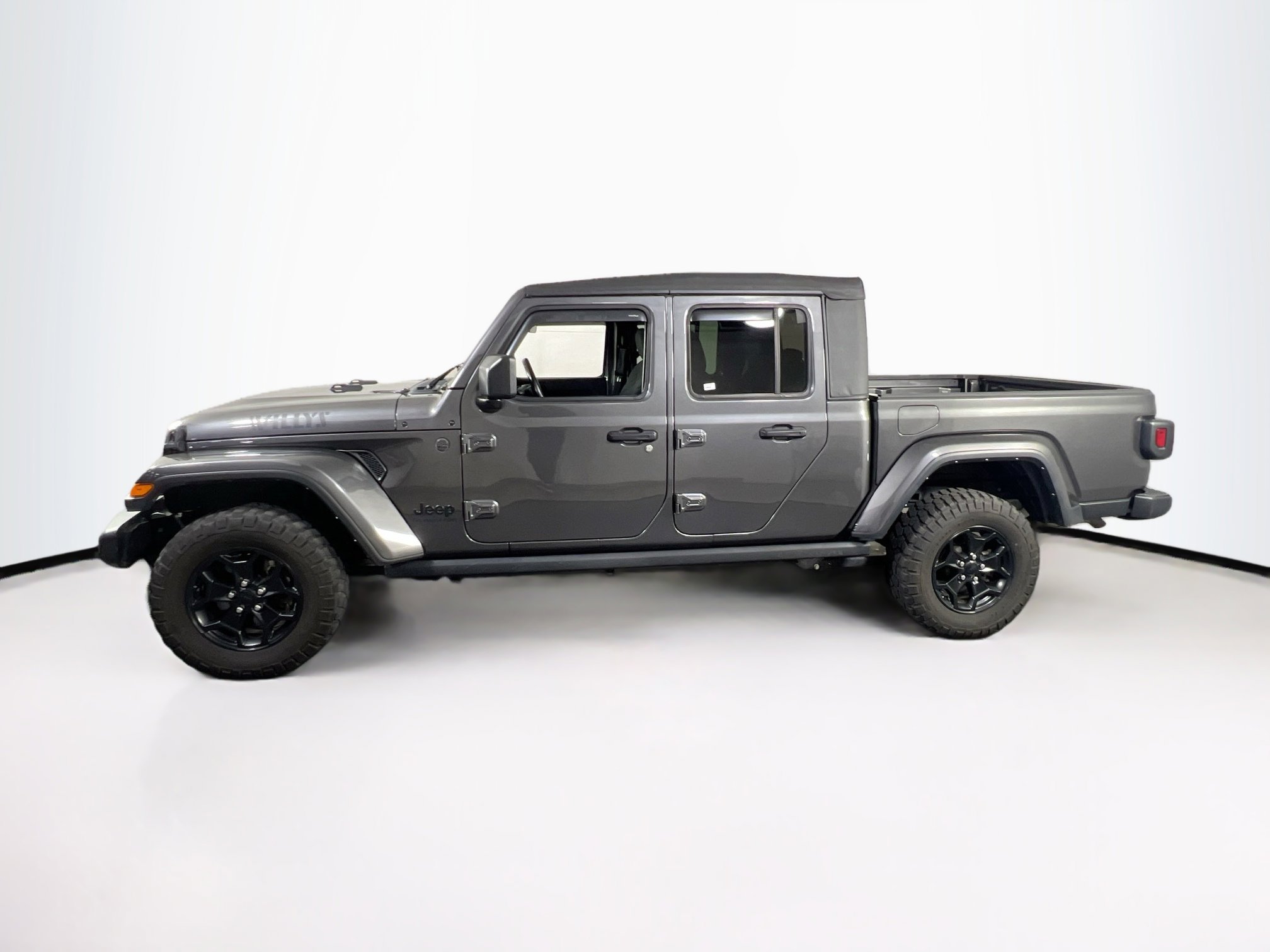 Used 2022 Jeep Gladiator Willys AWD/4WD image 8