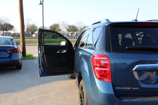 Used 2017 Chevrolet Equinox Premier w/ Enhanced Convenience Package AWD/4WD image 9