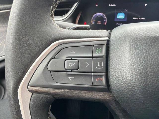 Used 2024 Jeep Grand Cherokee L Limited AWD/4WD image 33