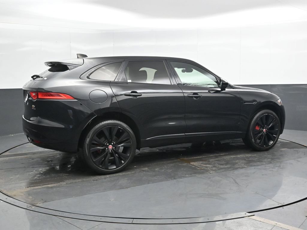 Used 2020 Jaguar F-PACE S image 2
