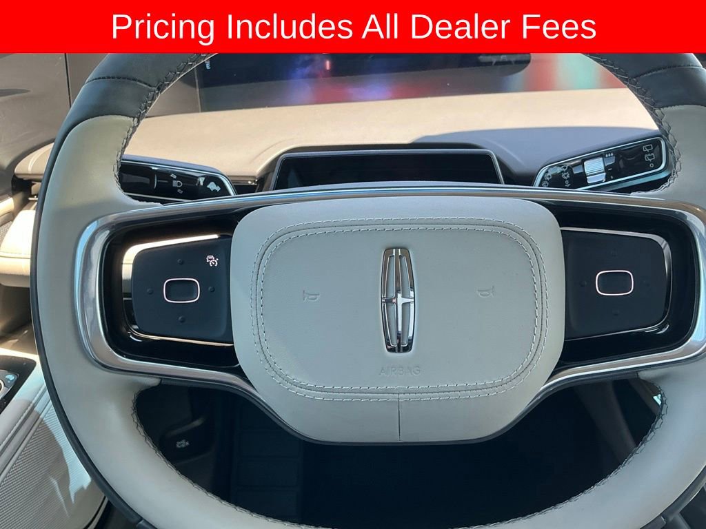 Used 2024 Lincoln Nautilus Premier AWD/4WD image 13