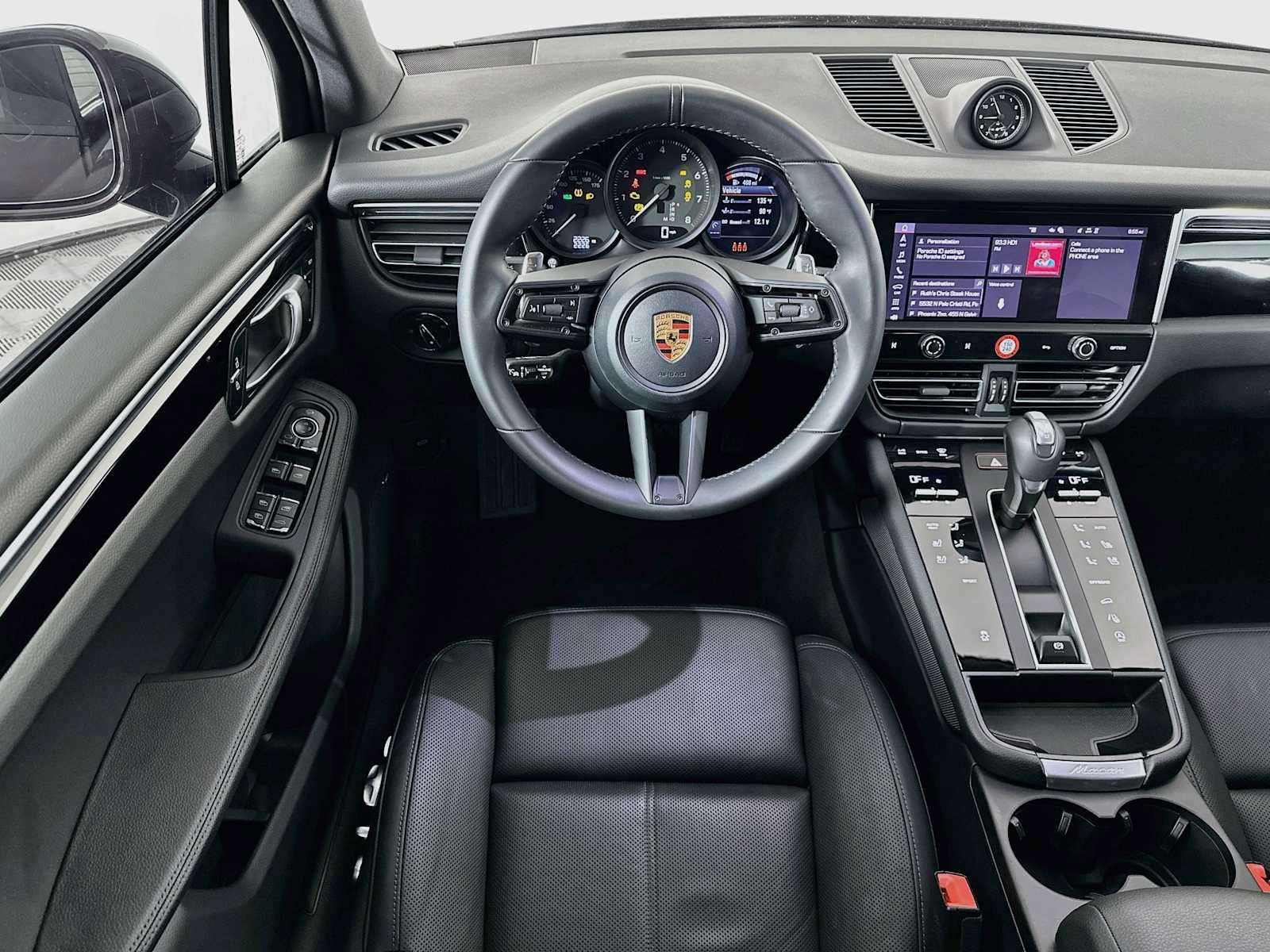 Certified 2026 Porsche Macan AWD/4WD image 24