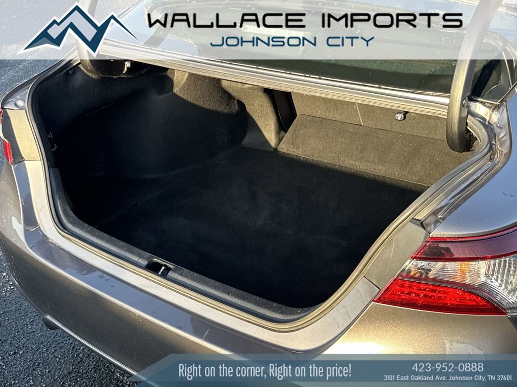 Used 2021 Toyota Camry SE FWD image 39