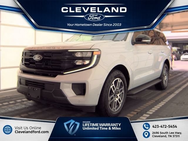 Used 2025 Ford Expedition Active AWD/4WD image 1