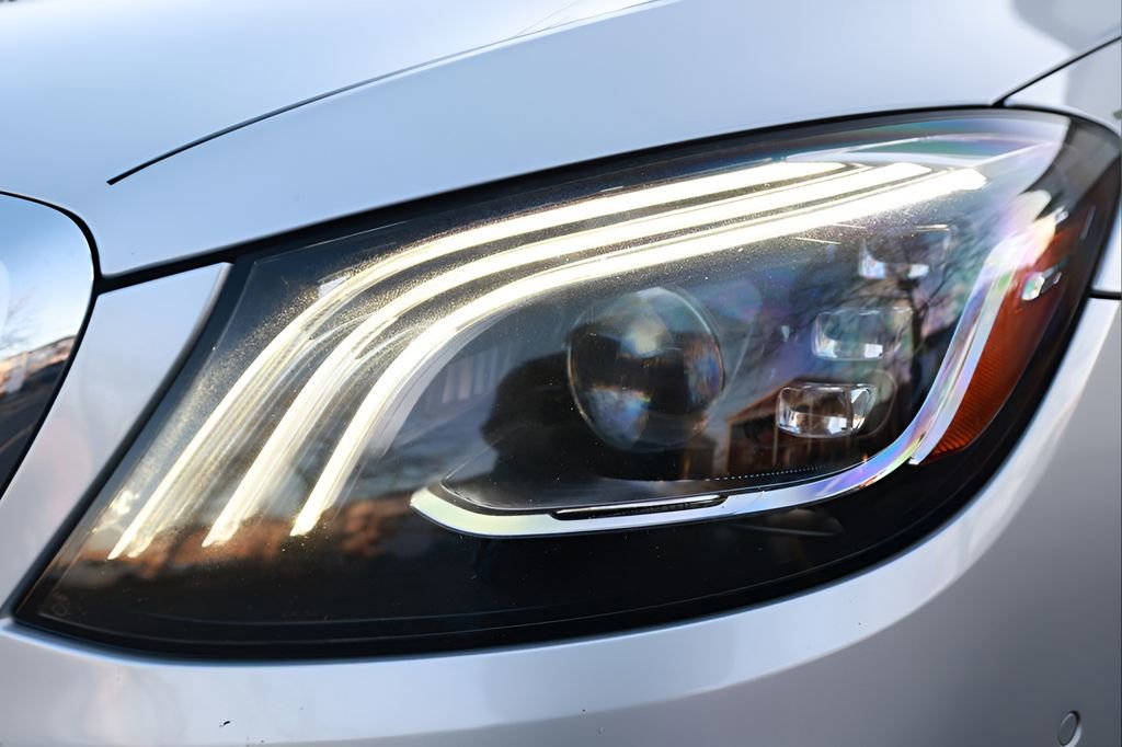 Used 2020 Mercedes-Benz S 560 4MATIC Sedan image 41