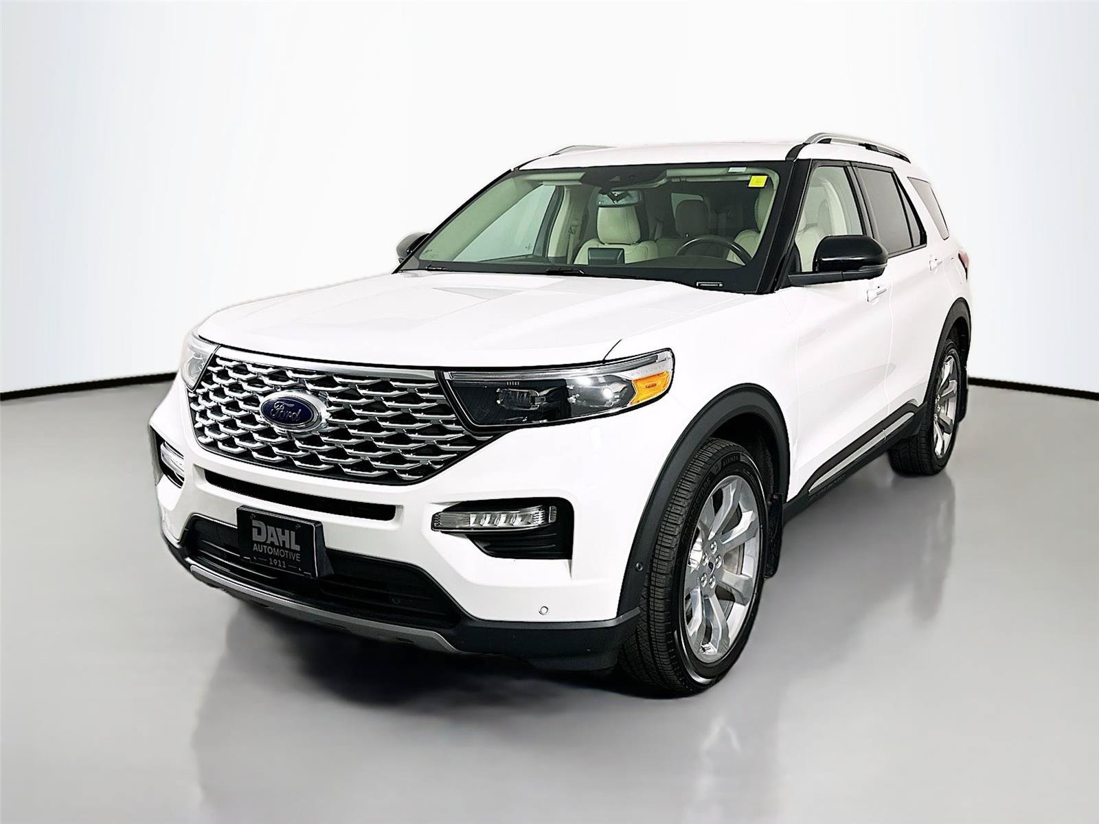 Used 2020 Ford Explorer Platinum w/ Premium Technology Package AWD/4WD image 4