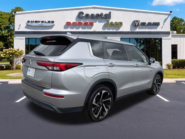 Used 2023 Mitsubishi Outlander SE AWD/4WD image 4