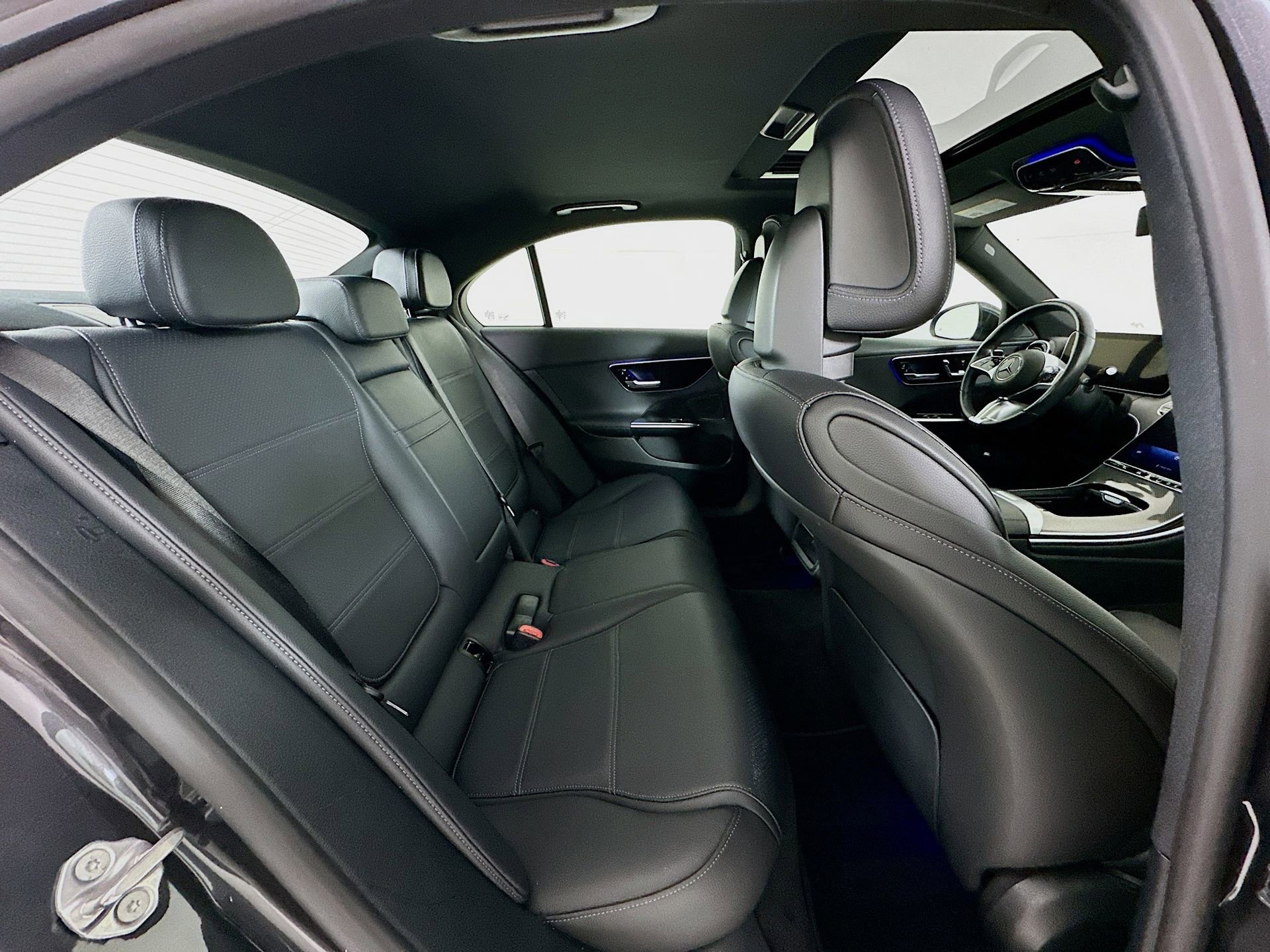 Used 2023 Mercedes-Benz C 300 Sedan image 29
