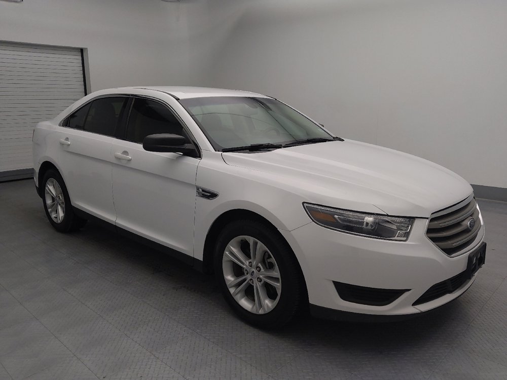 Used 2019 Ford Taurus SE image 11