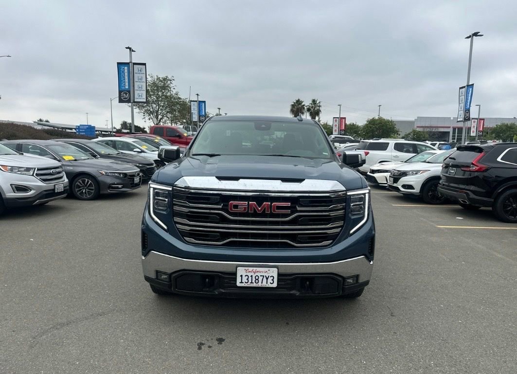 Used 2024 GMC Sierra 1500 SLT RWD image 1