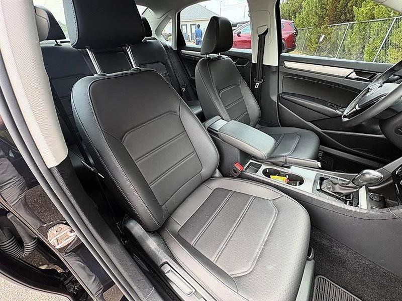 Used 2021 Volkswagen Passat 2.0T SE image 37