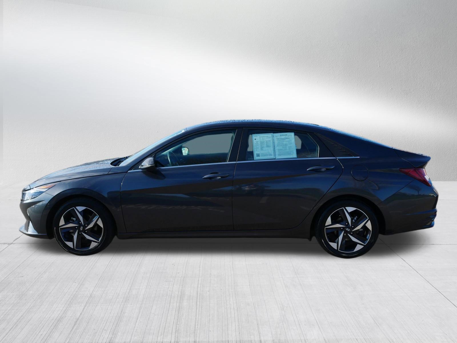Certified 2023 Hyundai Elantra Limited image 4