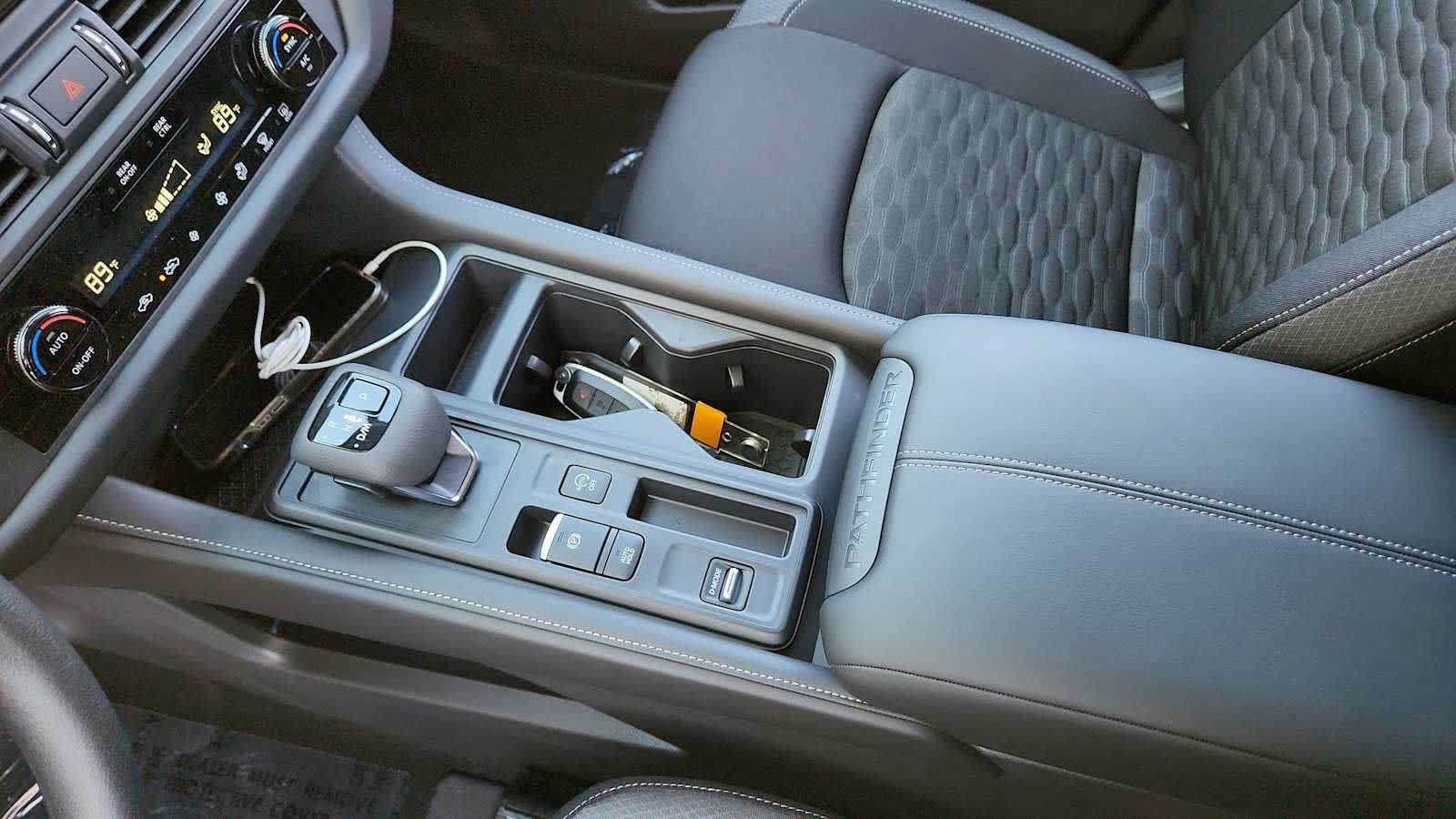Used 2024 Nissan Pathfinder S FWD image 15