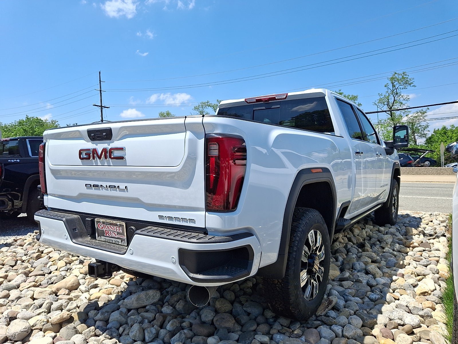 New 2026 GMC Sierra 2500 Denali w/ Denali Reserve Package AWD/4WD image 4