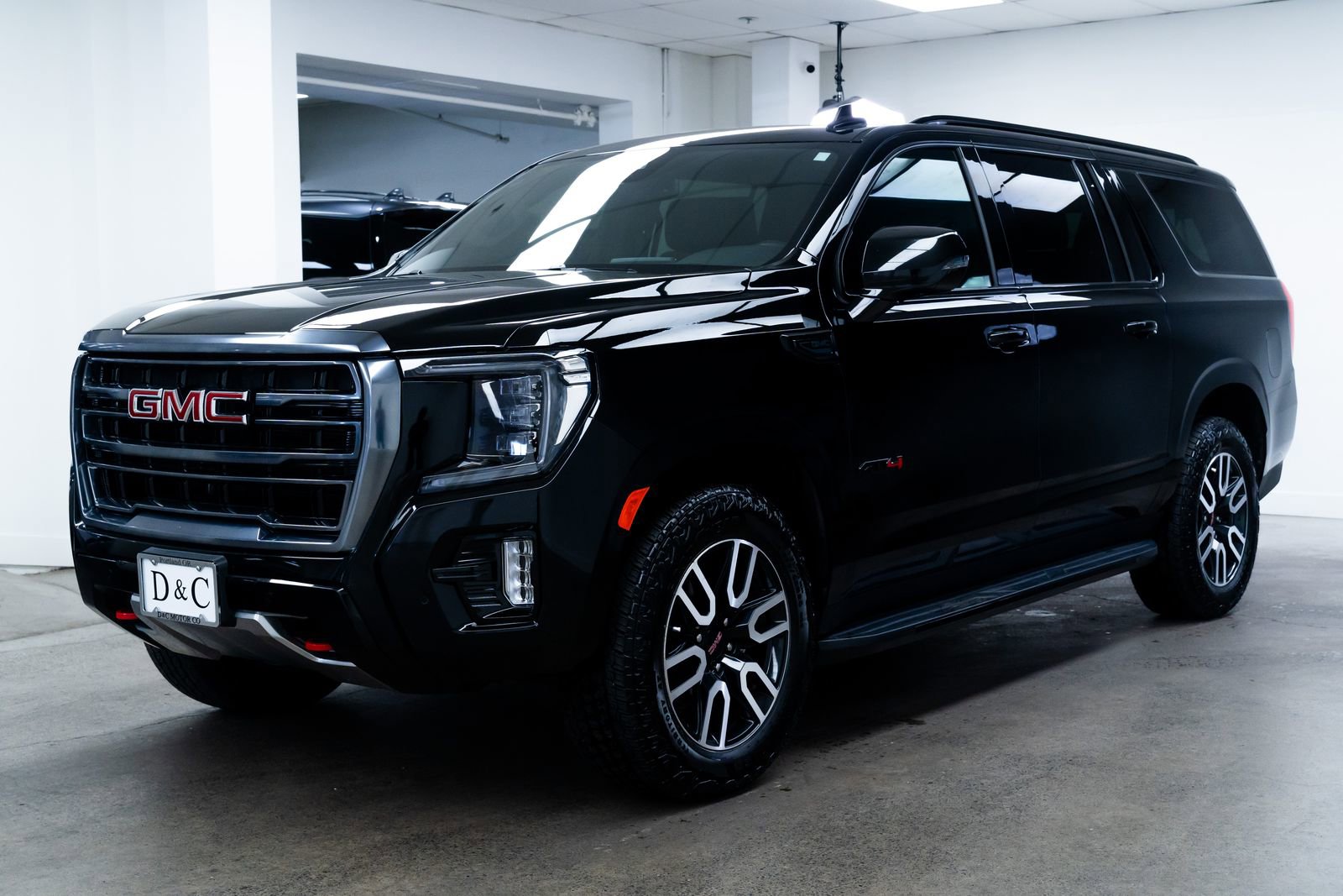 Used 2023 GMC Yukon XL AT4 w/ LPO, Floor Liner Package image 3