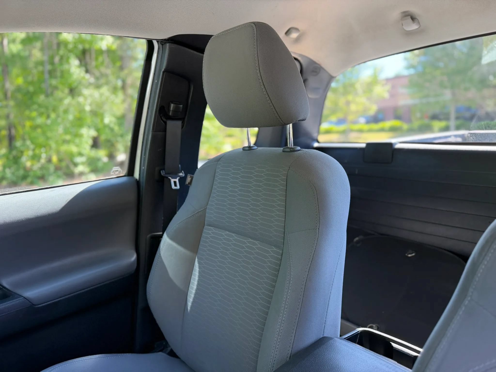 Used 2016 Toyota Tacoma SR RWD image 13