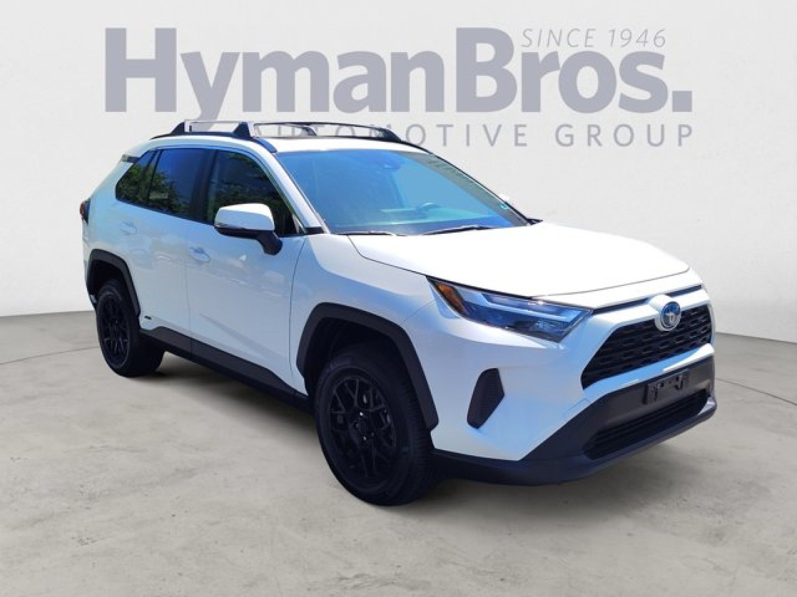 Used 2022 Toyota RAV4 XLE w/ Convenience Package