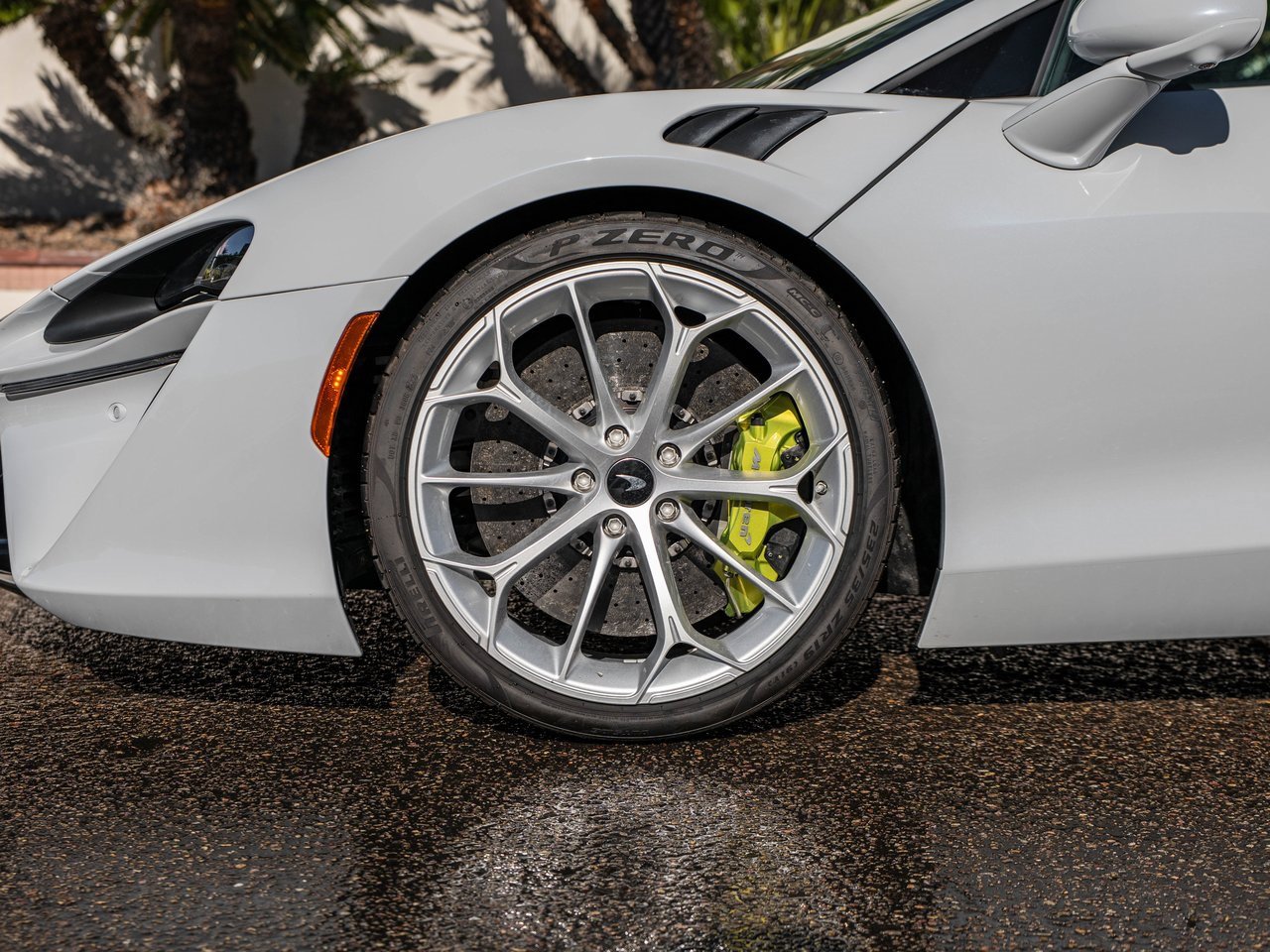 Used 2023 McLaren Artura image 7