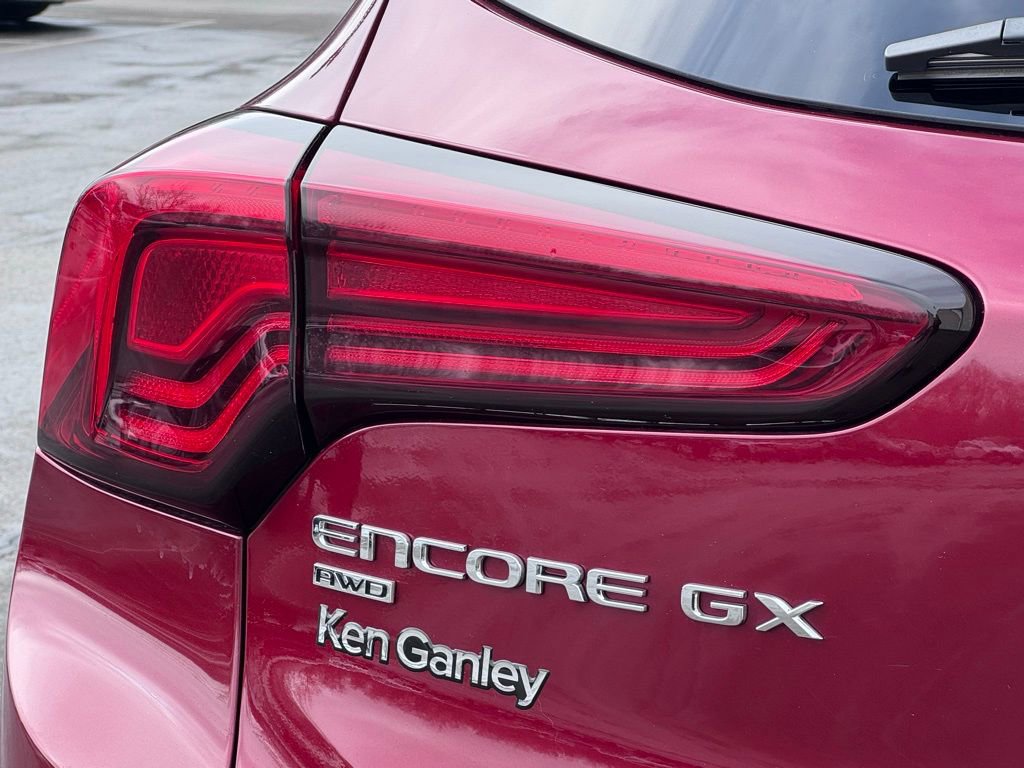Used 2025 Buick Encore GX Sport Touring image 11