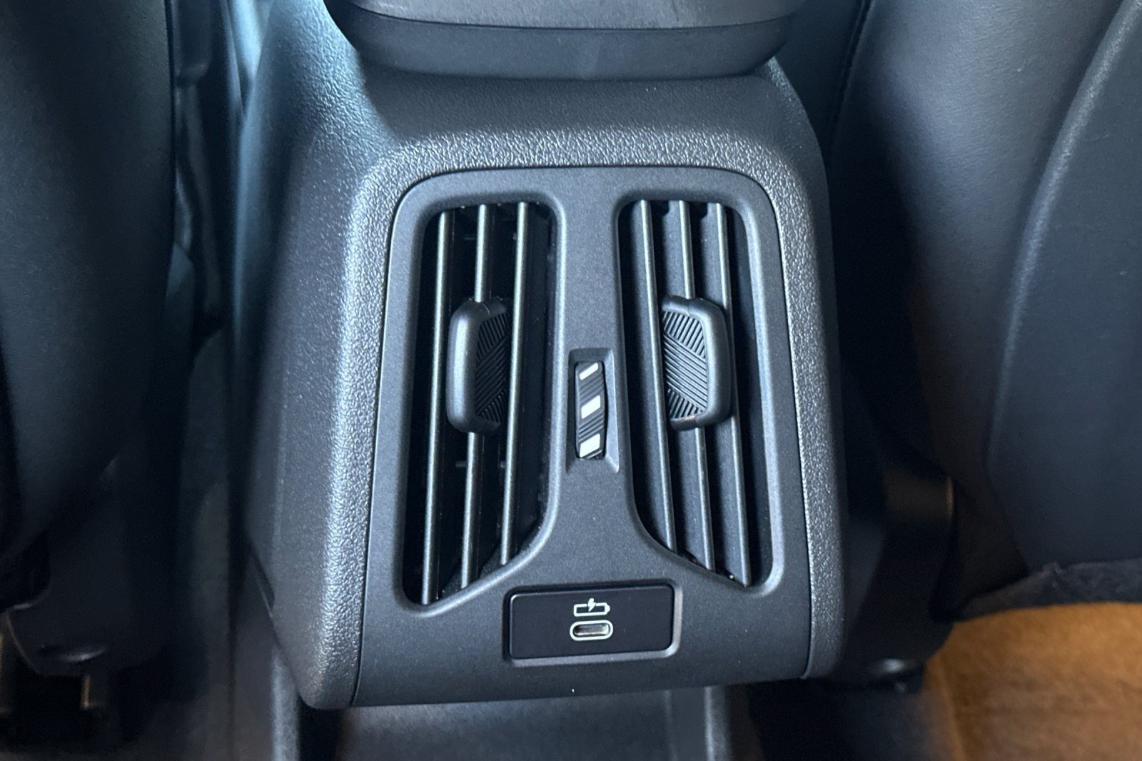 Used 2026 BMW X2 xDrive28i AWD/4WD image 16
