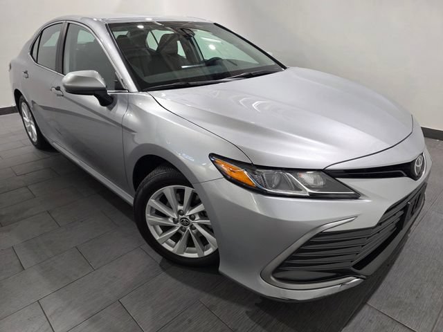 Used 2024 Toyota Camry LE FWD image 7