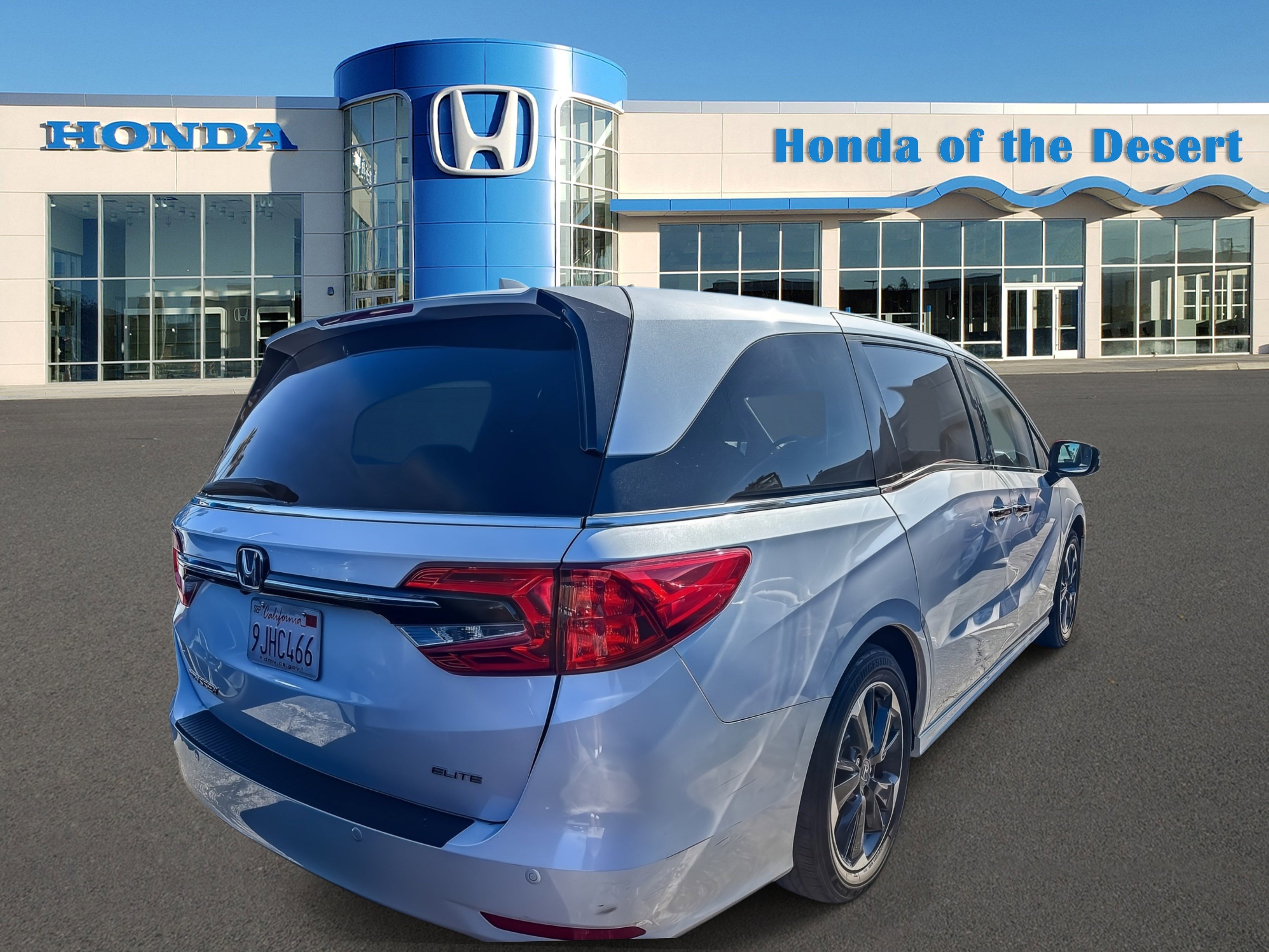 Used 2023 Honda Odyssey Elite image 6