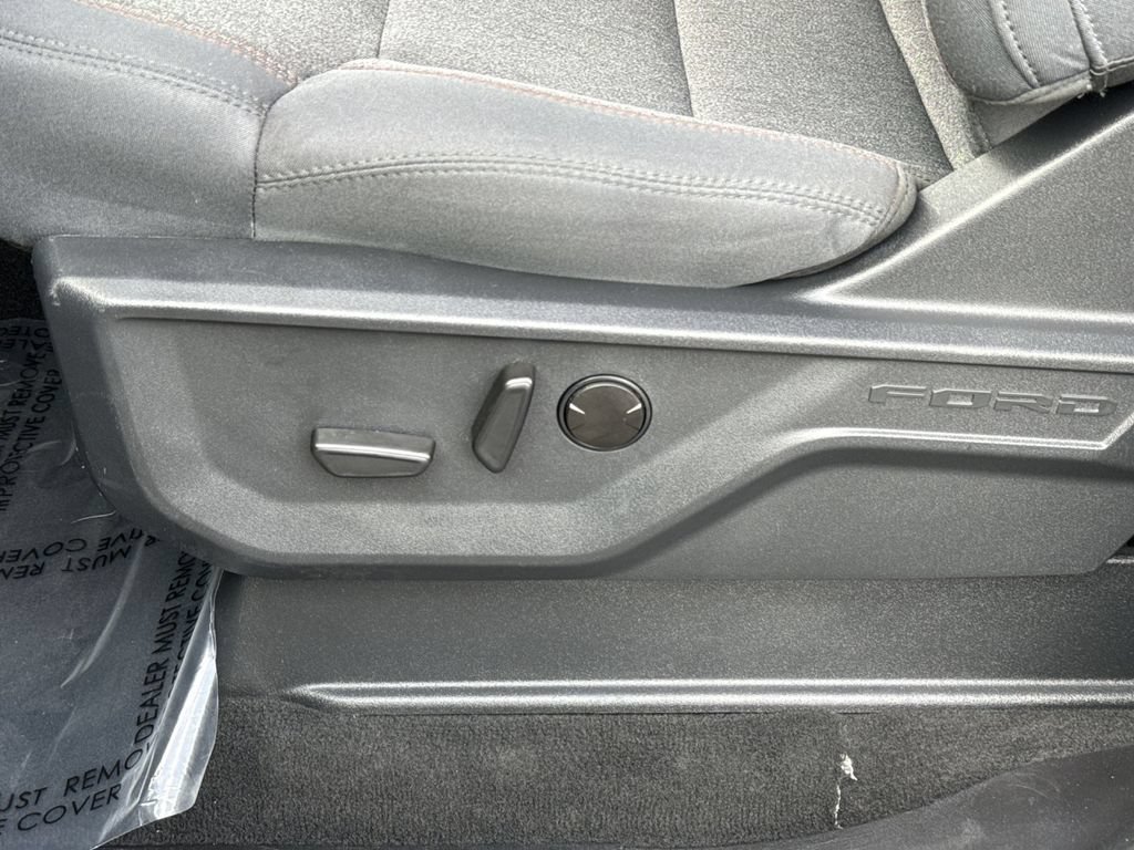 Used 2025 Ford Expedition Active AWD/4WD image 14