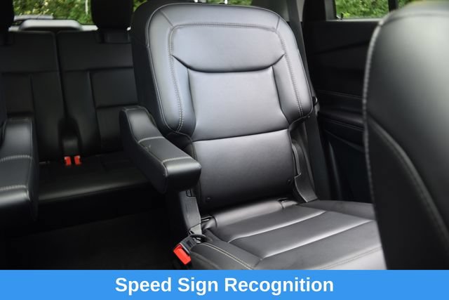 Used 2023 Ford Explorer XLT w/ Equipment Group 202A AWD/4WD image 17