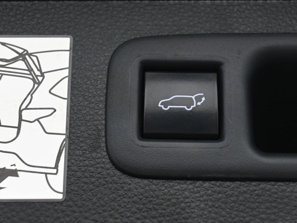 Used 2022 Toyota Highlander Limited image 34