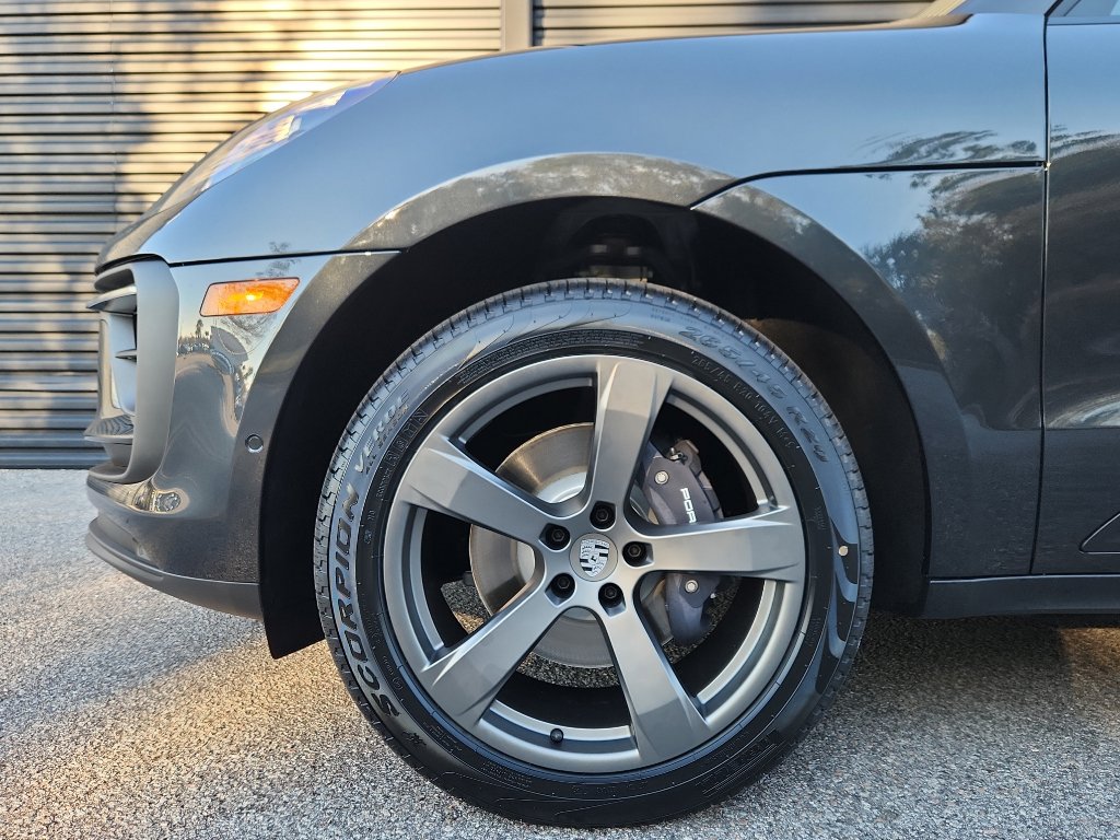 New 2026 Porsche Macan image 11