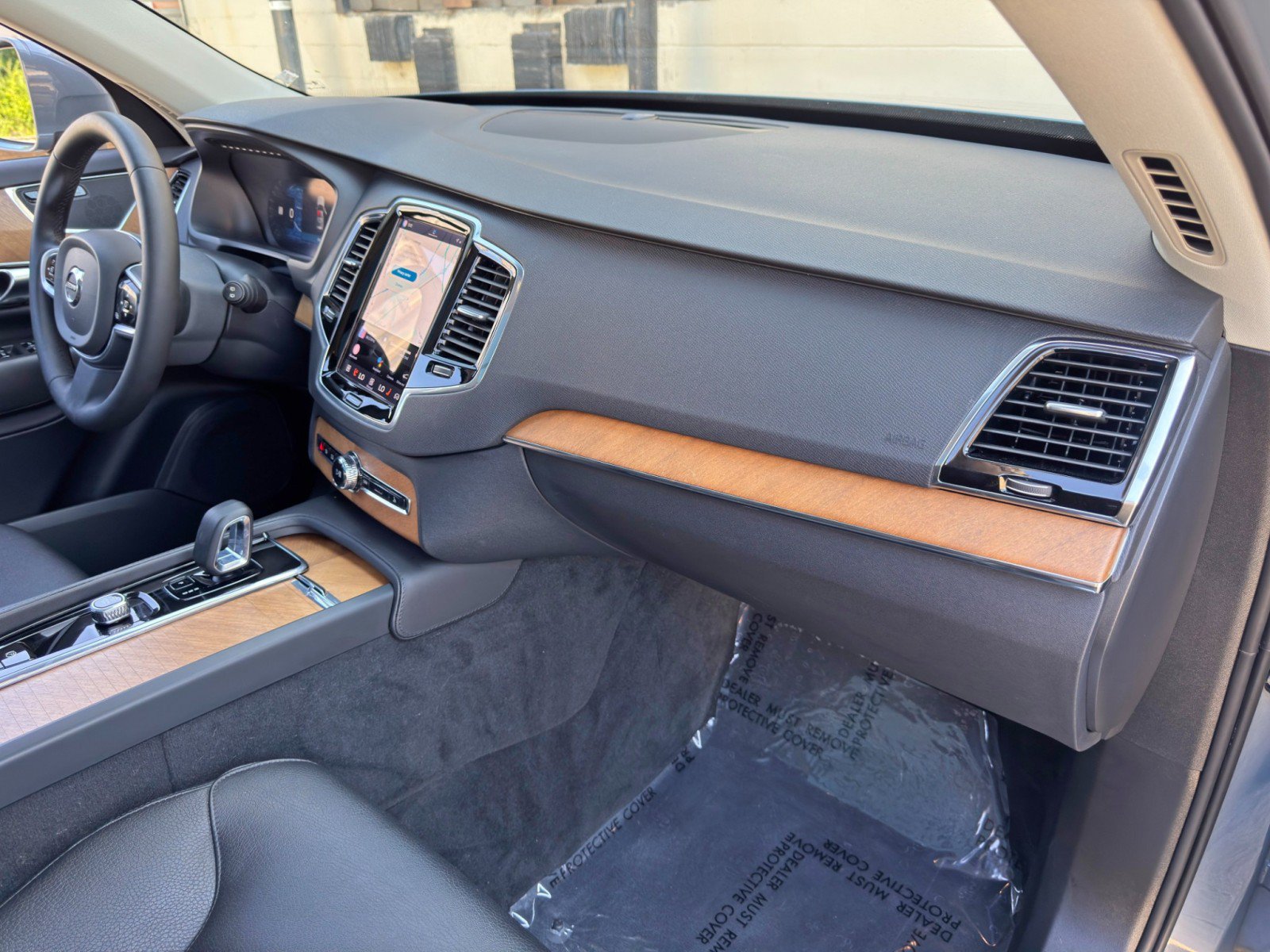 Used 2023 Volvo XC90 B6 Plus w/ Protection Package Premier AWD/4WD image 15