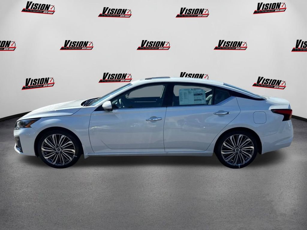 New 2025 Nissan Altima 2.5 SL image 8