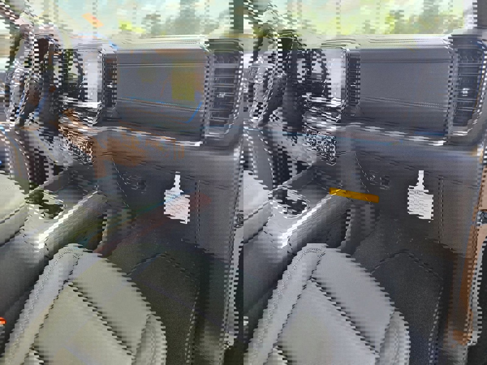 New 2026 GMC Sierra 2500 SLT w/ SLT Convenience Package image 27