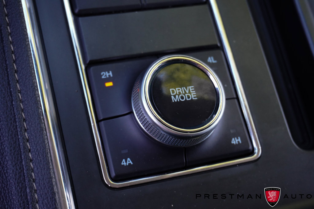 Used 2024 Ford Expedition XLT AWD/4WD image 41
