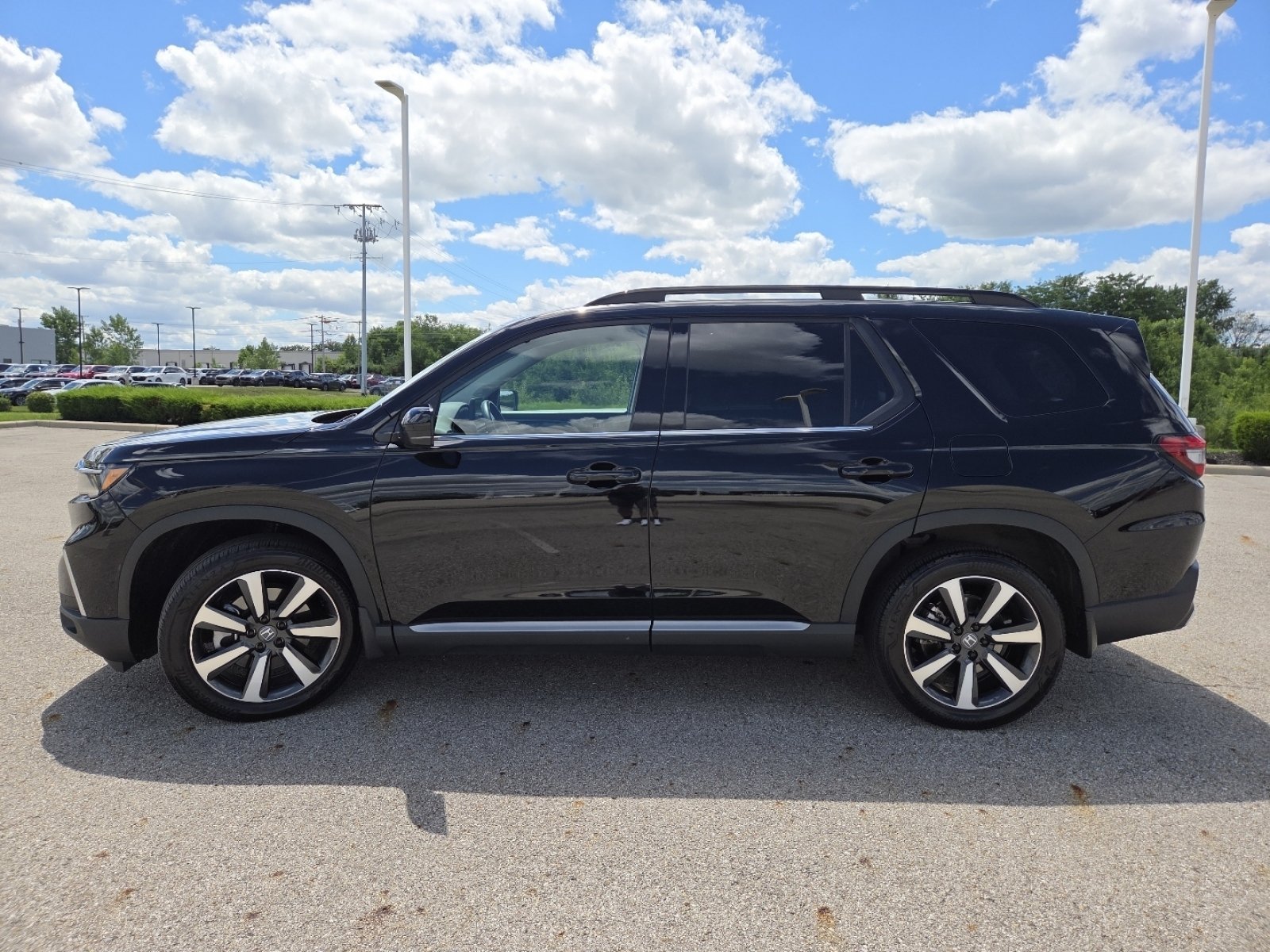 Used 2025 Honda Pilot Touring image 17