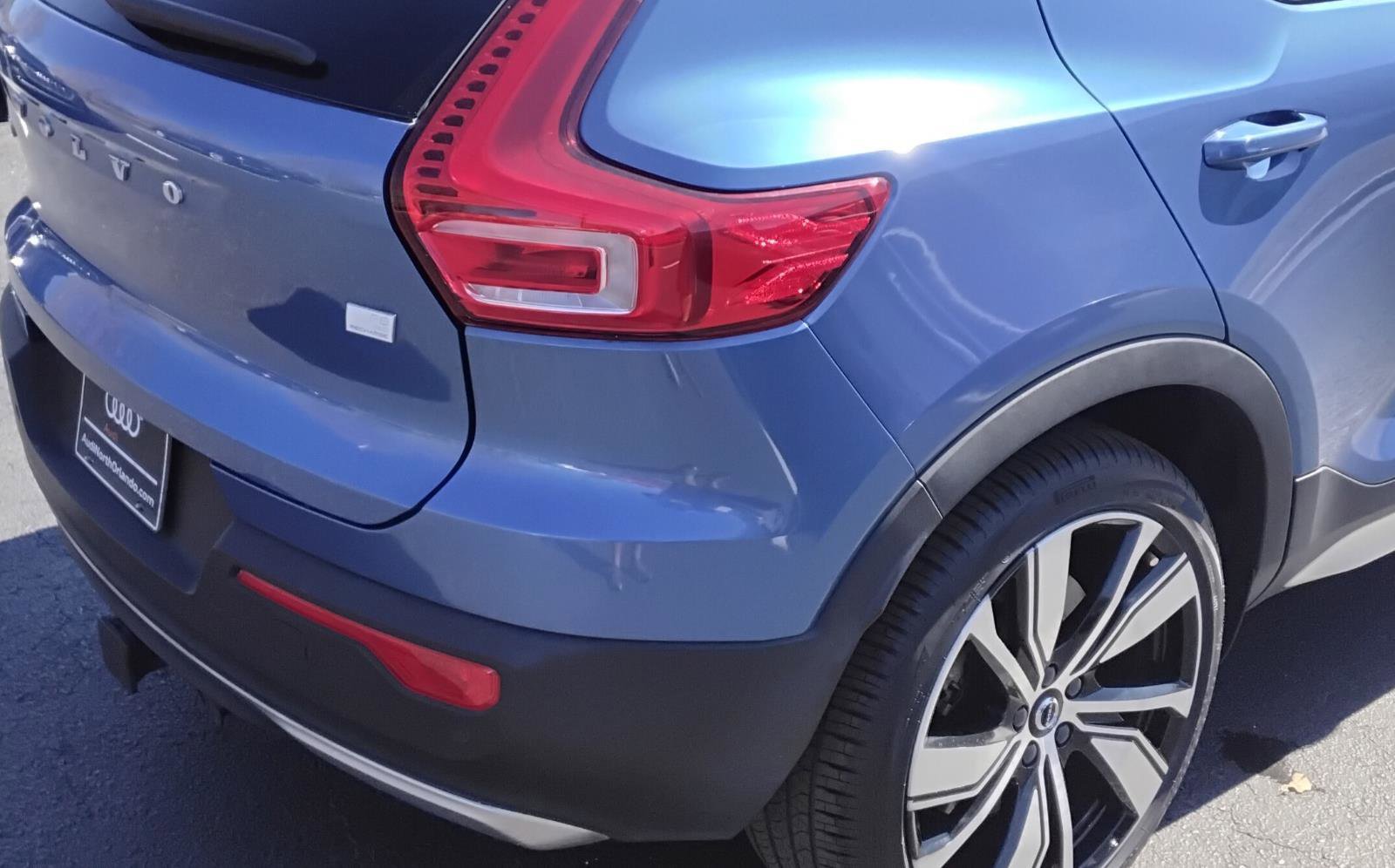 Used 2021 Volvo XC40 P8 Recharge w/ Advanced Package image 9