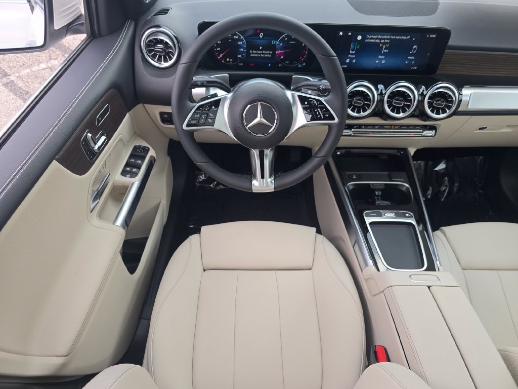 New 2026 Mercedes-Benz GLB 250 4MATIC image 23
