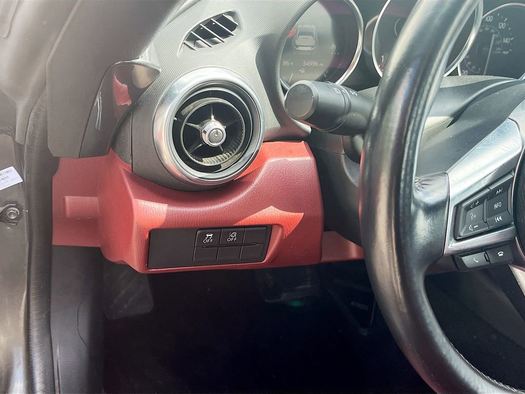 Used 2020 MAZDA MX-5 Miata RF Grand Touring RWD image 10